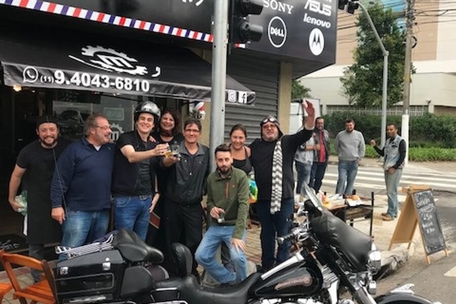 Barbearia na Rua Américo Brasiliense na Chácara Santo Antônio: Macchina Barbearia Barbearia na Rua Américo Brasiliense na Chácara Santo Antônio: Macchina Barbearia